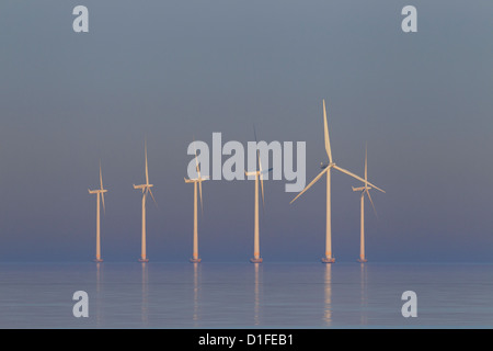 Windkraftanlagen im Meer Lillgrund, Schwedens größte Offshore-Windpark südlich der Öresund-Brücke Stockfoto