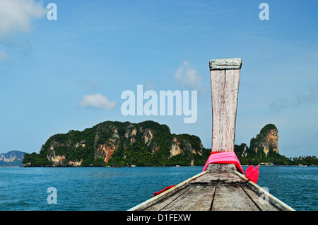 Blick auf Rai Leh (Railay) aus Longtail Boot, Andaman Küste, Provinz Krabi, Thailand, Südostasien, Asien Stockfoto