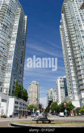 Die ultra moderne Stadt Vancouver British Columbia Kanada mit seinem Seehafen und Wolkenkratzer Stockfoto