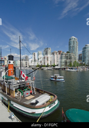 Die ultra moderne Stadt Vancouver British Columbia Kanada mit seinem Seehafen und Wolkenkratzer Stockfoto