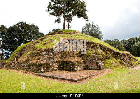 Die Ruinen von Iximche in der Nähe von Tecpan, Guatemala, Mittelamerika Stockfoto