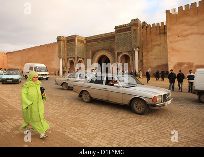 Platzieren Sie el Hedim, Bab Mansour, Meknes, UNESCO-Weltkulturerbe, Marokko, Nordafrika, Afrika Stockfoto