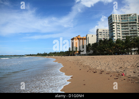 Strand, Isla Verde, San Juan, Puerto Rico, West Indies, Karibik, Vereinigte Staaten von Amerika, Mittelamerika Stockfoto