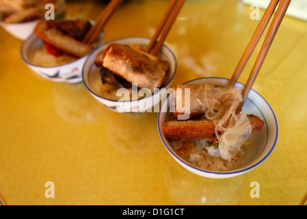 Vegetarische Angebote, Tu eines buddhistischen Tempels, Saint Pierre En Faucigny, Haute Savoie, Frankreich, Europa Stockfoto