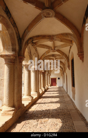 Gewölbten Bogen Klöster innerhalb der Convento de Cristo, verbunden mit den Tempelrittern, Tomar, Ribatejo, Portugal, Europa Stockfoto