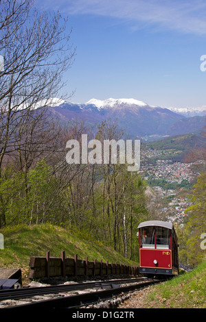 Blick auf Monte Bre Standseilbahn, Lago di Lugano, Lugano, Tessin, Schweiz, Europa Stockfoto