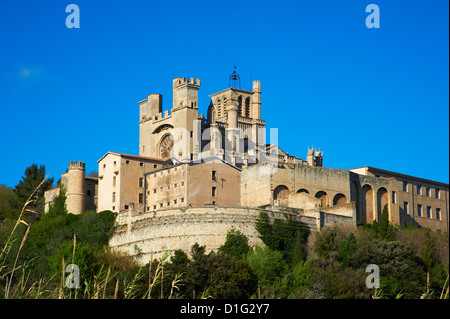 Beziers Kathedrale Saint-Nazaire Und Saint Celse. Gotische Wahrzeichen ...