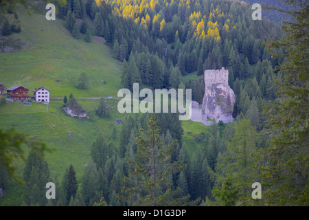 Burg, Passo Tre Croci, Provinz Belluno, Region Venetien, Dolomiten, Italien, Europa Stockfoto