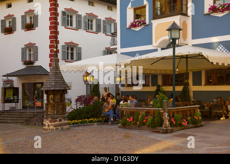 Cafe, St. Ulrich, Grödnertal, Provinz Bozen, Trentino-Alto Adige/Südtirol, Dolomiten, Italien, Europa Stockfoto