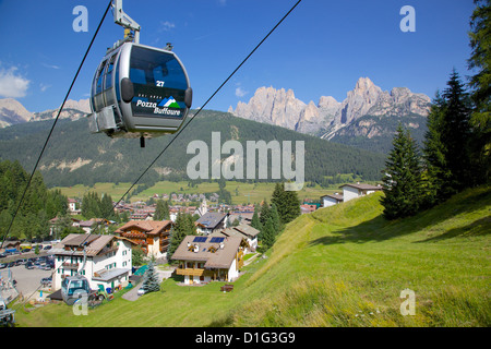 Seilbahn, Pozza di Fassa, Fassatal, Provinz Trento, Trentino-Alto Adige/Südtirol, Dolomiten, Italien, Europa Stockfoto