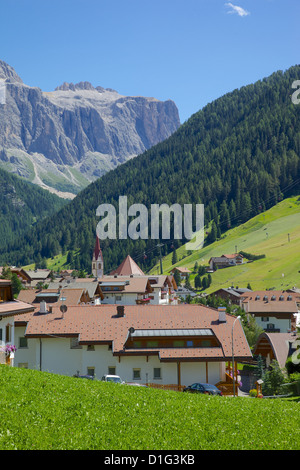 Blick über Stadt, Wolkenstein Gröden, Grödner Tal, Provinz Bozen, Trentino-Alto Adige/Südtirol, Dolomiten, Italien Stockfoto