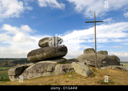 Kreuz in der Nähe von Prinsuejols Dorf Aubrac, Lozère, Zentralmassiv, Frankreich, Europa Stockfoto