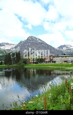 Blick über den oberen See (Obersee) in Arosa, Schweiz Stockfoto