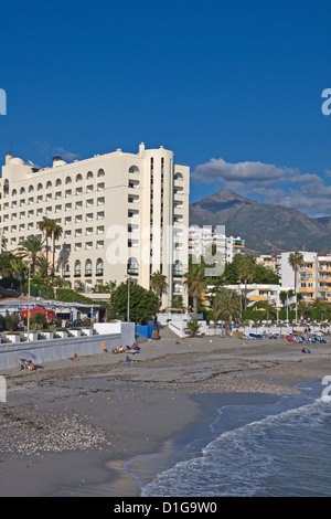 Hotel Riu Monica und Playa la Torrecilla, Nerja, Spanien Stockfoto