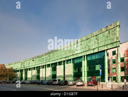 Fassade der Universität Warschau Bibliothek in Warschau, Polen Stockfoto