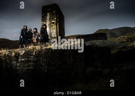 "Post-Apokalypse" Stil Cosplay Lage Foto-Shooting im Bwlch Glas verlassenen Blei-Mine, Mid Wales UK Stockfoto