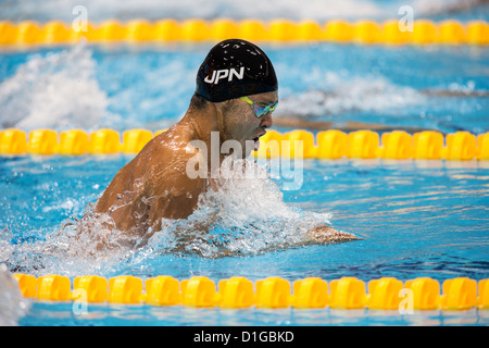 Kosuke Kitajima (JPN) im Wettbewerb mit den Herren 100 m Brustschwimmen Wärme auf die Olympischen Sommerspiele 2012, London, England. Stockfoto