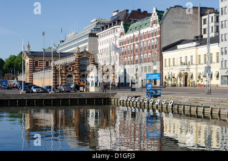 Mehrfamilienhäuser, Halkolaituri Vedkajen Marina, Helsinki, Finnland, Skandinavien, Europa Stockfoto