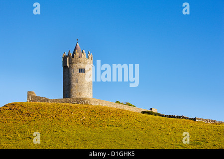 Doonagore Castle im County Clare Küste, County Clare, Munster, Irland Stockfoto