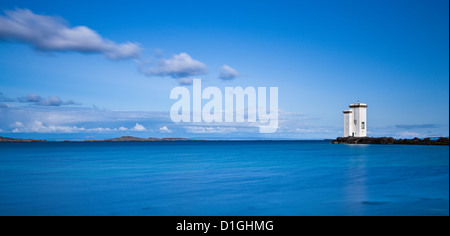 Carraig Fhada Leuchtturm in der Nähe von Port Ellen auf der Isle of Islay, Inneren Hebriden, Schottland, Vereinigtes Königreich, Europa Stockfoto