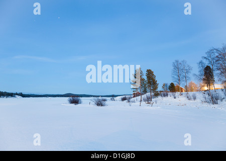 Gefrorene Inari-See, Inari, Finnland Stockfoto