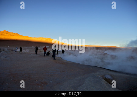 Fumarolen und Geysiren von Sol de Manana, Southwest Highlands, Bolivien, Südamerika Stockfoto