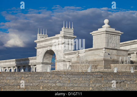 KazakYeli Denkmal (kasachisch Land) und Shabyt Palast der Künste, Astana, Kasachstan, Zentralasien, Asien Stockfoto