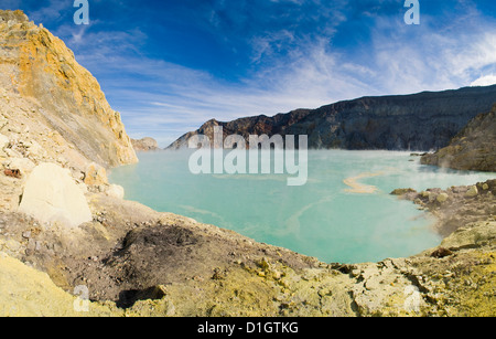 Kawah Ijen und seiner türkisen Säure Krater See, Java, Indonesien, Südostasien, Asien Stockfoto