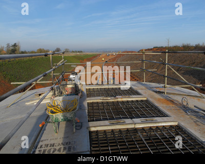 BEBO Betonfertigteile Schnitt und Deckel Bogen Tunnel Besetzung in-Situ-Krone Gelenk mit Bewehrung platziert bereit für Beton gießen uk Stockfoto