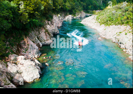 Jetboating auf dem Buller River am Buller Gorge Drehbrücke, Südinsel, Neuseeland, Pazifik Stockfoto