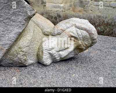 Gefallenen Christus (Granitskulptur 1997) Ronald Rae Stockfoto