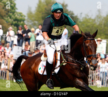 24.04.2011 Michael Ryan (Irland) am alten Straße am Badminton Horse Trials Credit James Galvin Stockfoto