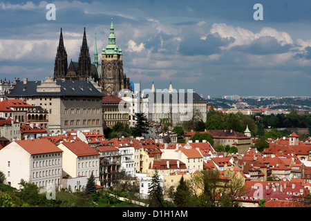 Blick auf die Prager Burg, Prager Dom Saint Veitsdom Prag Panorama Hradcany Prag Stadtbild Stockfoto