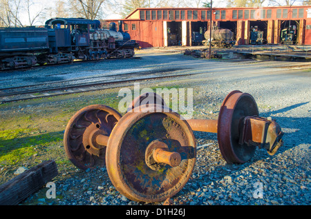 Bahn Räder im Roundhouse der Sierra Eisenbahn, Railtown 1897 historische Staatspark, Jamestown, Kalifornien Stockfoto