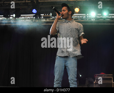 Rizzle Kicks sind eine englische Hip Hop Duo aus Brighton, bestehend aus Jordanien" rizzle' Stephens (23. Januar 1992 geboren; im Alter von 20 Jahren) Stockfoto