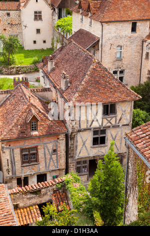 Fachwerkbauten im mittelalterlichen Saint-Cirq-Lapopie, Midi-Pyrenäen, Frankreich Stockfoto