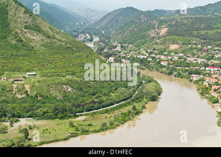 Panoramablick von Narikala Festung Tbilisi, Blick zum historischen Teil der Hauptstadt der Republik Georgien Stockfoto