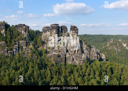 Felsen thront in der sächsischen Schweiz (sächsischen Schweiz), Sachsen, Bundesrepublik Deutschland. Stockfoto