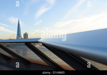 Ferne Foto von Shard London neuesten ikonischen Gebäude von der Dachterrasse des One New Change, London EG4 gesehen. Stockfoto