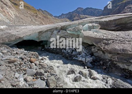 Gletschertor Kaunertaler Gletscher, Österreich Stockfoto