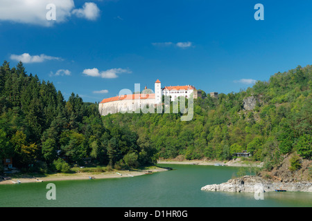 Bitov Burg über den Fluss Thaya, Süd-Mähren, Tschechische Republik Stockfoto