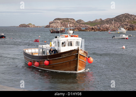 Boot, Staffa von Fionnphort; Isle of Mull; Schottland Stockfoto