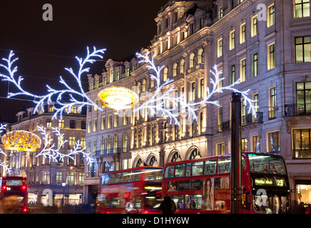 Regent Weihnachtsbeleuchtung Street London England UK Stockfoto