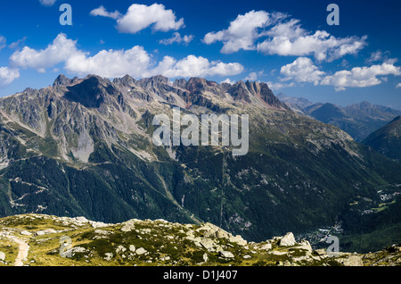 Le Brévent ist ein Berg der Haute-Savoie, Frankreich. Es liegt im Bereich von Aiguilles Rouges, mit einer Höhe von 2525 m. Stockfoto