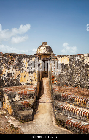 Ein Schilderhaus, Castillo San Felipe del Morro, San Juan National Historic Site, einen Nationalpark in Old San Juan, Puerto Rico Stockfoto