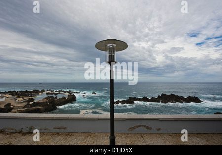 Porto Moniz - eine Gemeinschaft auf der Nord-westlichen Spitze der Insel Madeira im Atlantischen Ozean. Stockfoto