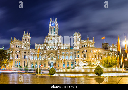 Plaza de Cibeles mit dem Palacio de Comunicaciones, Madrid, Spanien Stockfoto