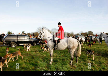 Die Essex-Jagd sammeln in zusammenpassenden Green Village für ihre traditionellen Boxing Day treffen.  Fotograf: Gordon Scammell/Alamy Live-Nachrichten Stockfoto