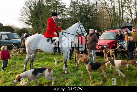 Die Essex-Jagd sammeln in zusammenpassenden Green Village für ihre traditionellen Boxing Day treffen.  Fotograf: Gordon Scammell/Alamy Live-Nachrichten Stockfoto