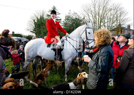 Die Essex-Jagd sammeln in zusammenpassenden Green Village für ihre traditionellen Boxing Day treffen.  Fotograf: Gordon Scammell/Alamy Live-Nachrichten Stockfoto